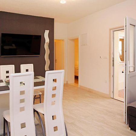 Apartments Toni Bol Luaran gambar
