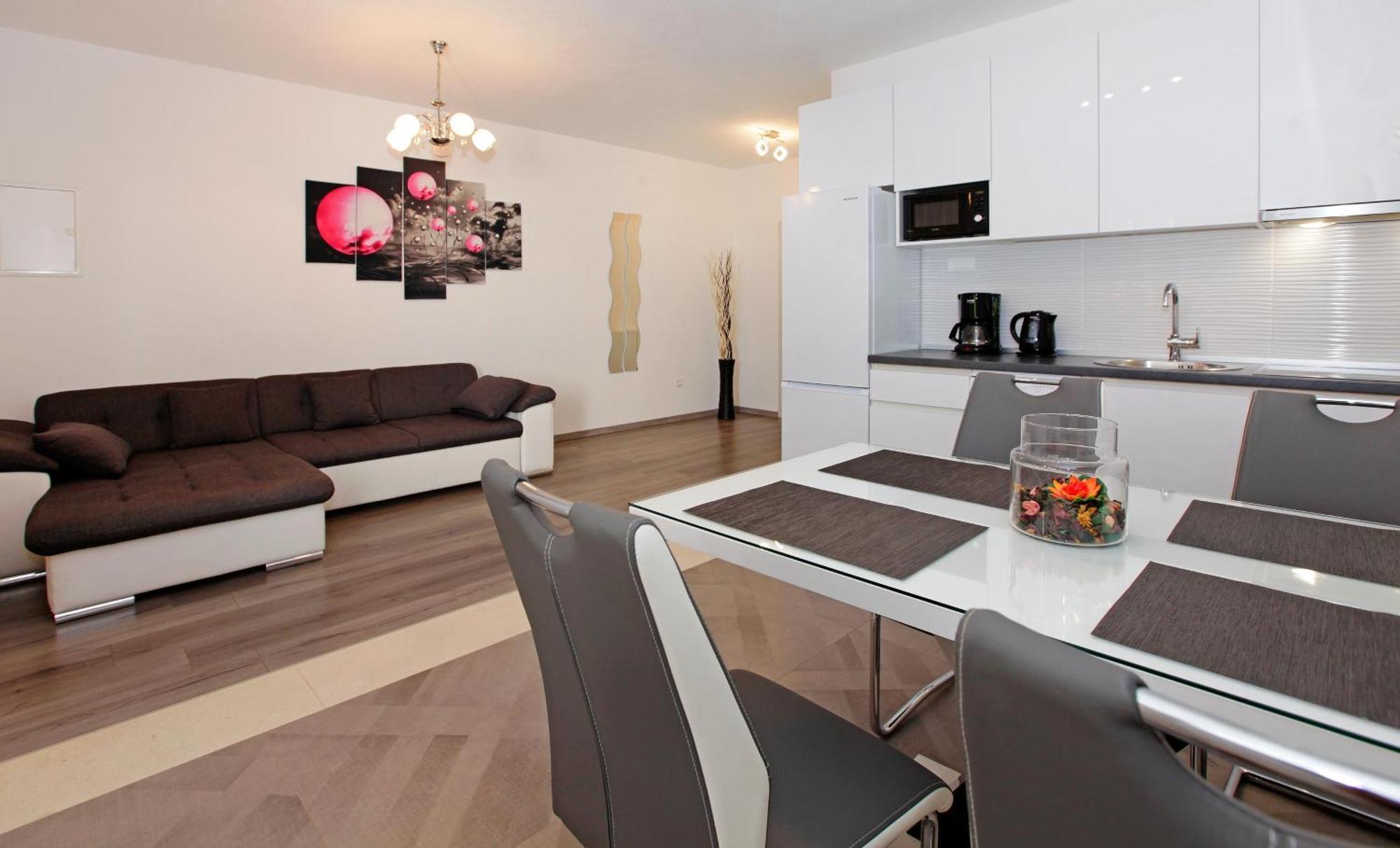 Apartments Toni Bol Luaran gambar