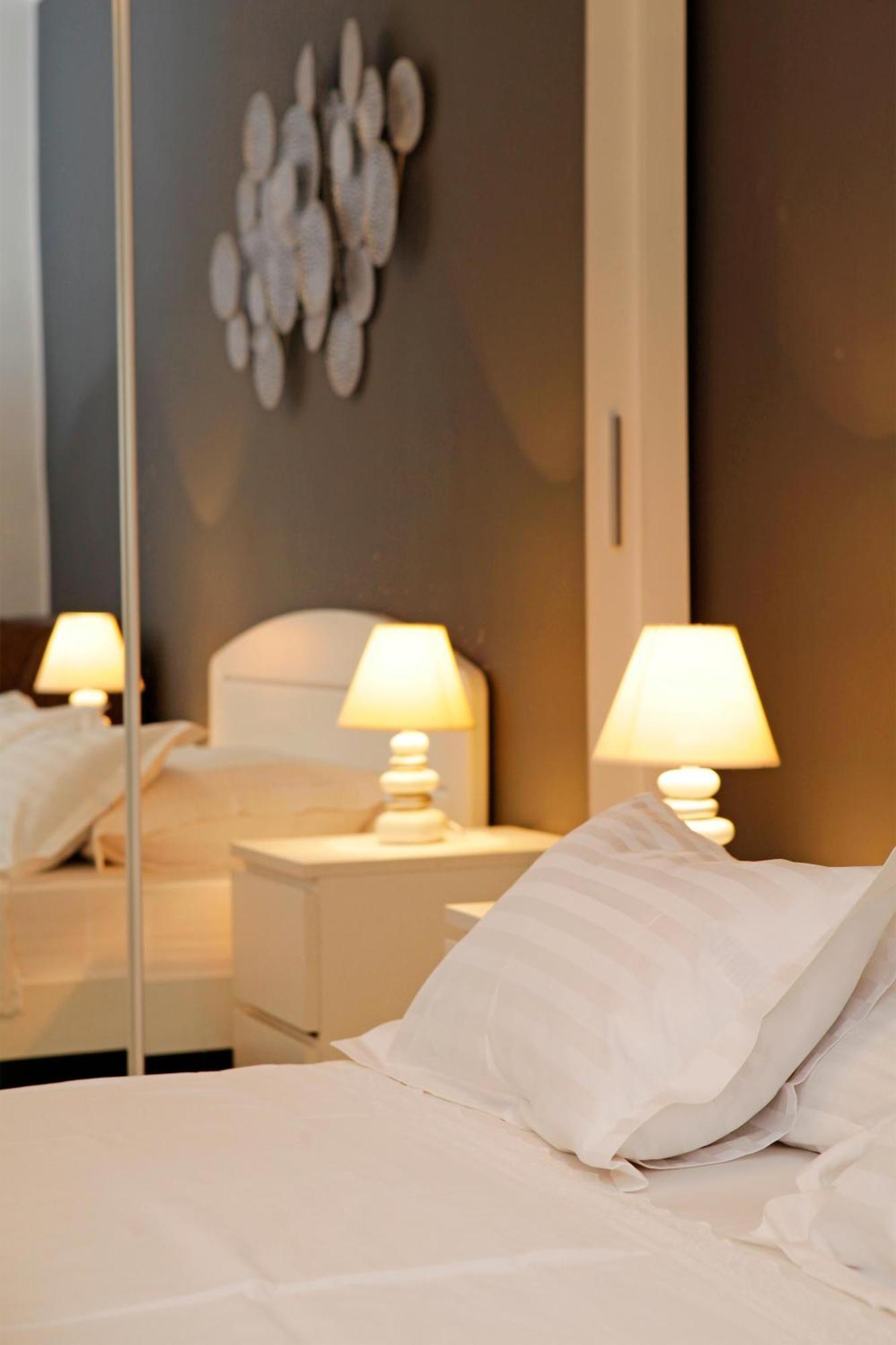 Apartments Toni Bol Bilik gambar