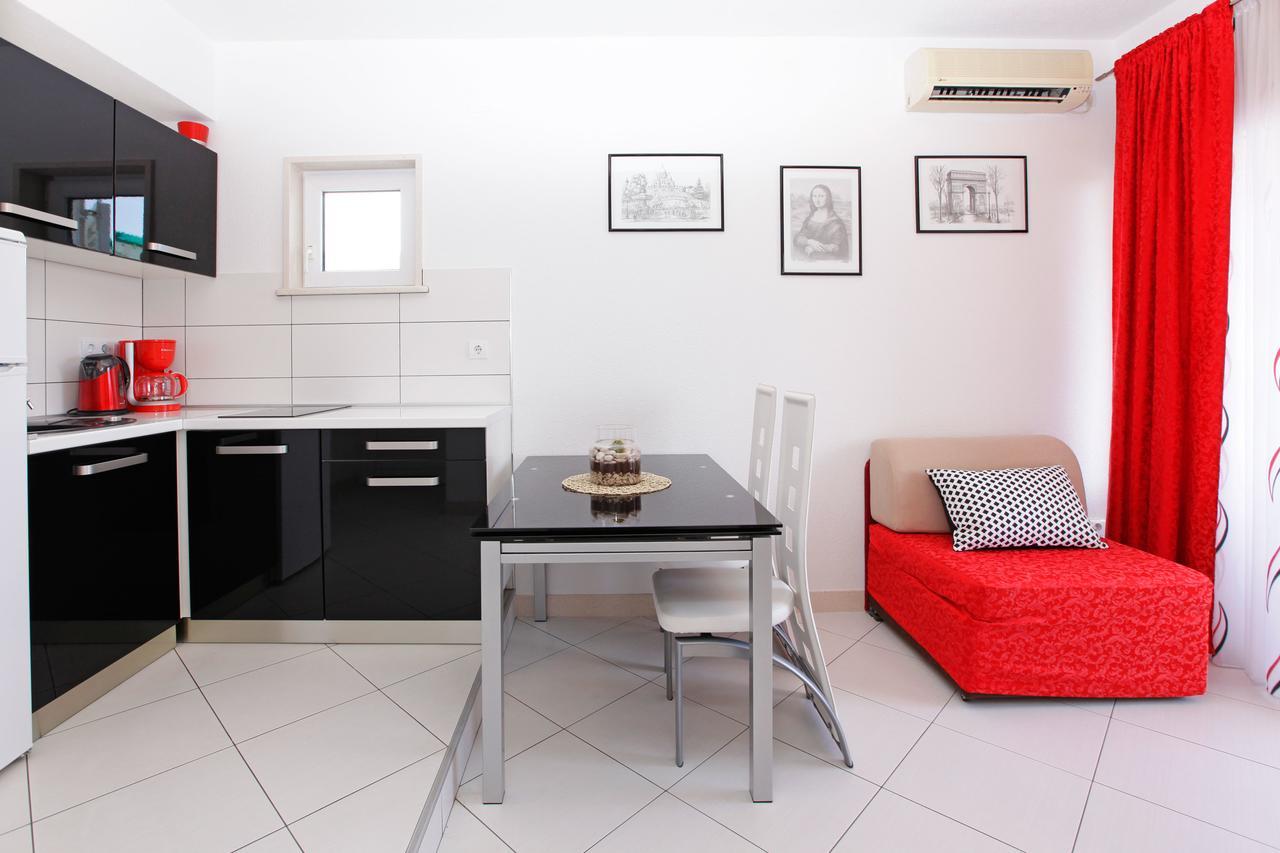 Apartments Toni Bol Luaran gambar